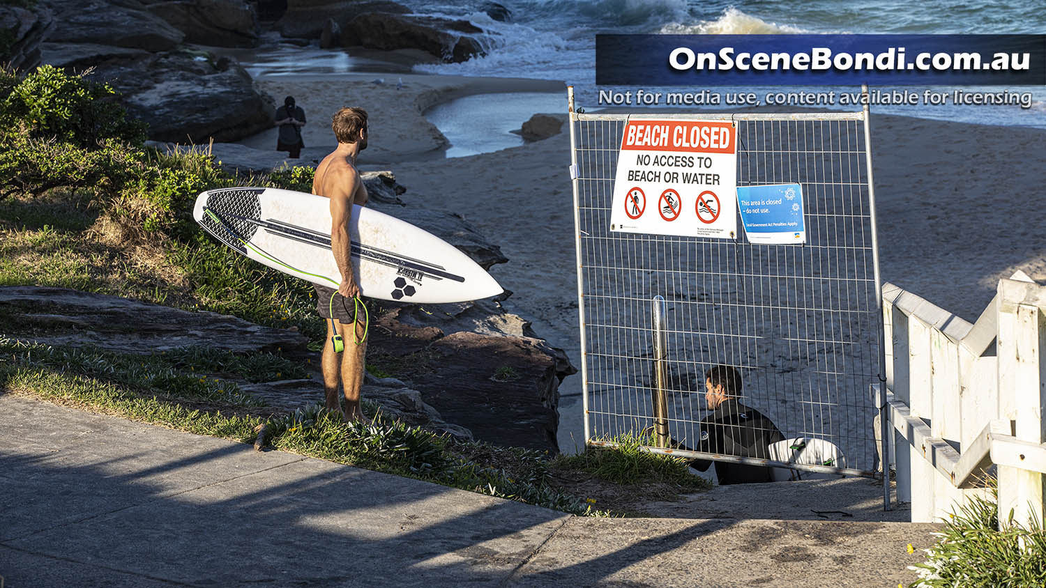 20200418 bronte beach closure2