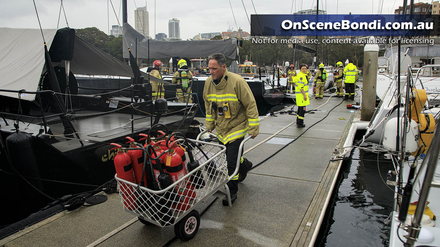 20200725 rushcutters bay yacht fire 016