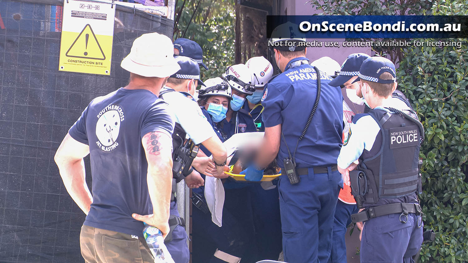 Builder falls off construction site in Bondi