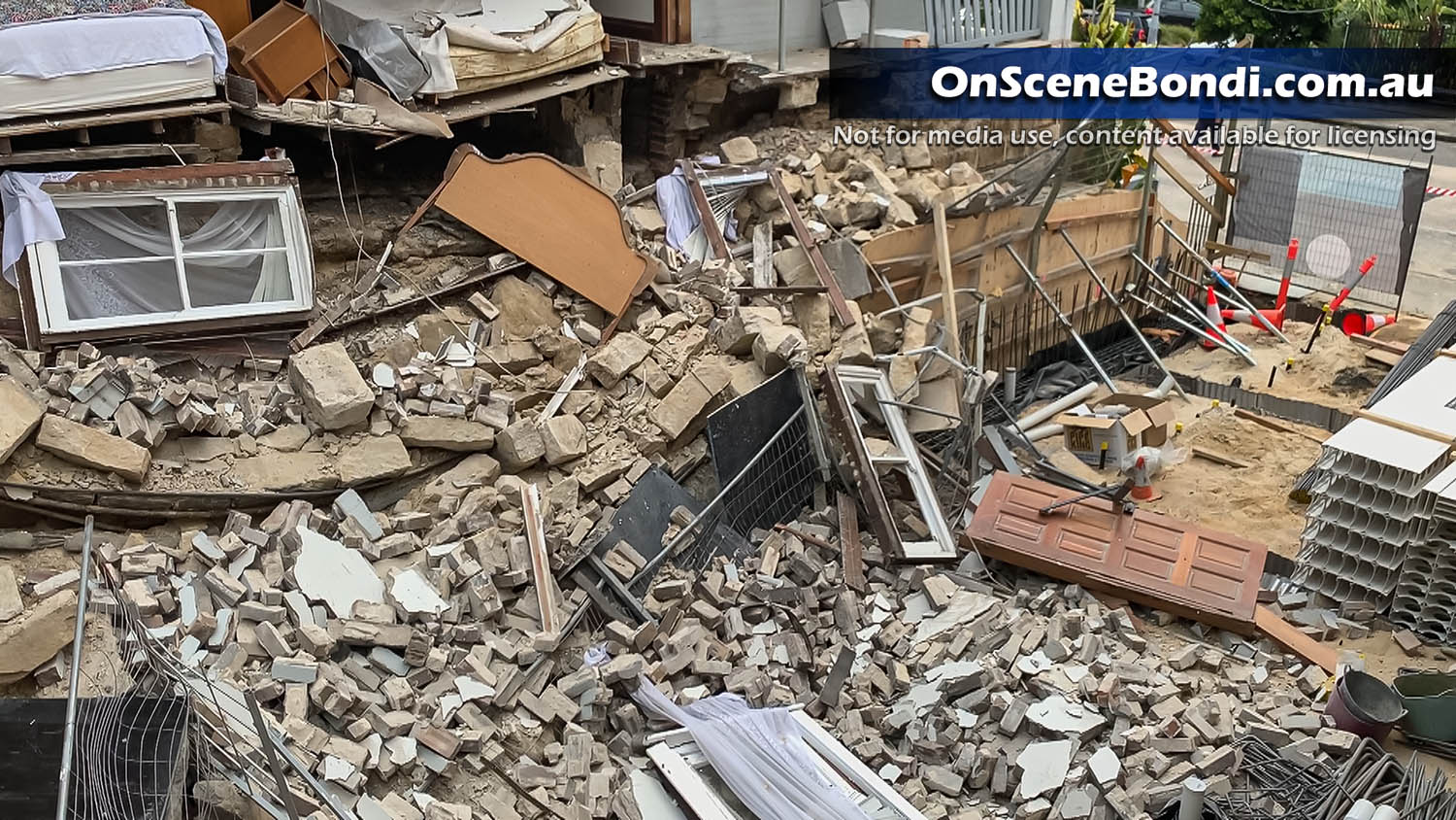 Two rescued after building collapse in Curlewis St in Bondi