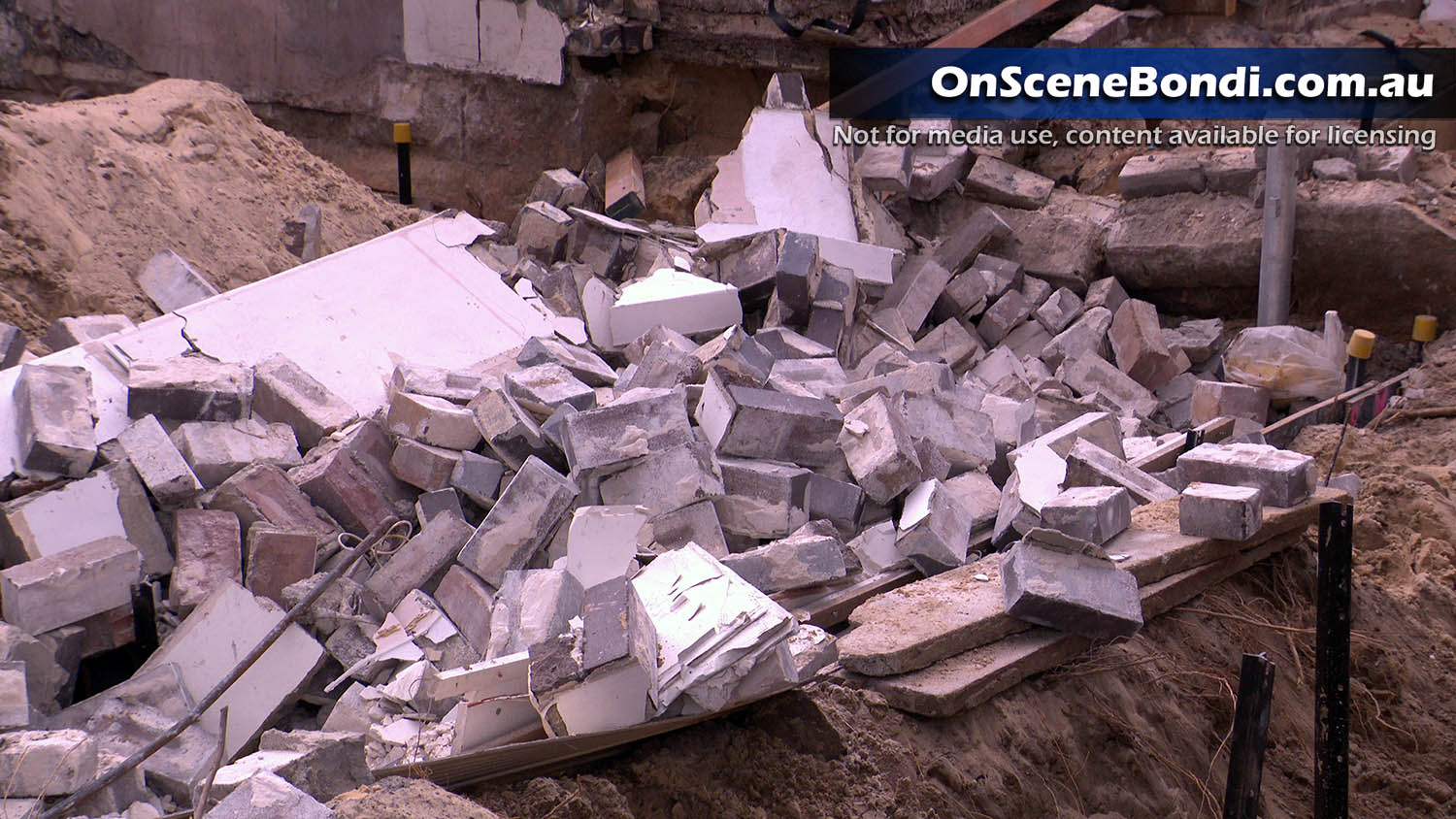 20201214 bondi wall collapse 001