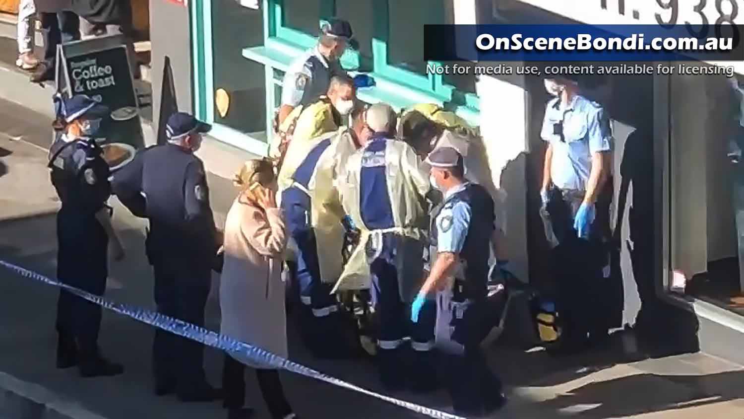 Crime scene established after man stabbed in Bondi