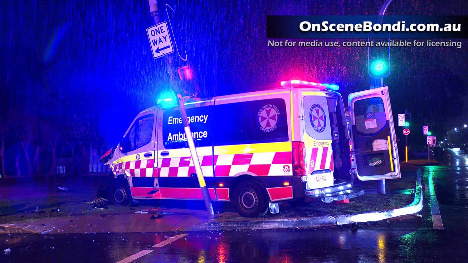 20211121 ambulance crash 001