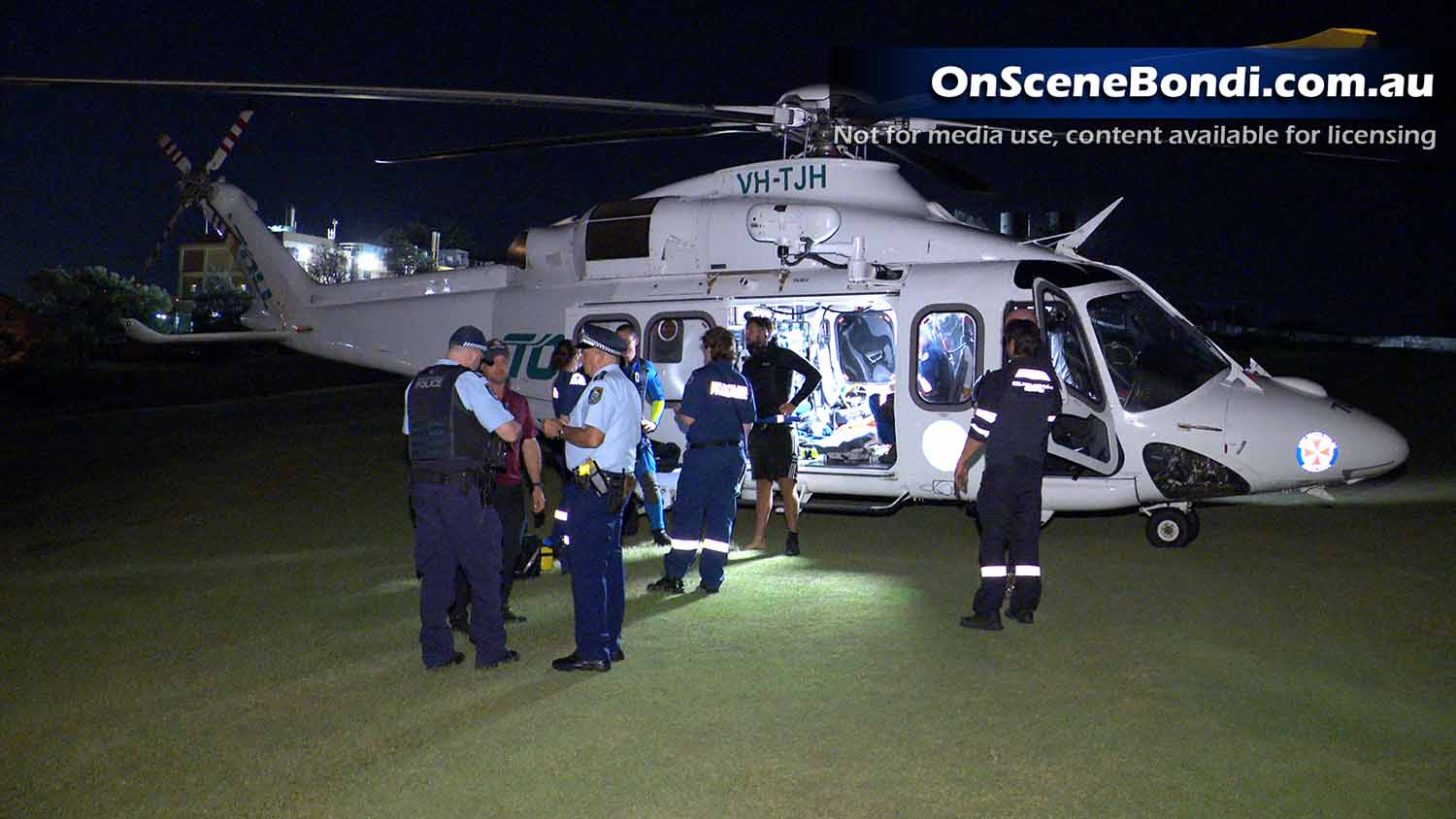 Two men rescued after diving incident in Bondi Beach