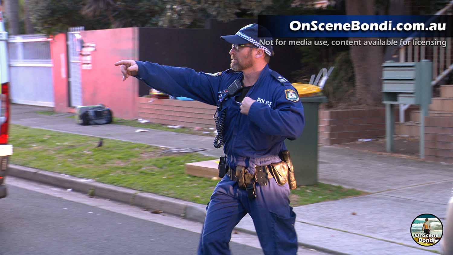 Two stabbed in Maroubra with offender on the run